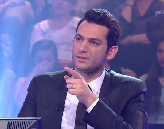 müzayedecinin çok yüksek fiyatla başlatıp adım adım fiyat indirdiği ve ilk aldım diyenin müzayedeyi kazandığı usül nedir?