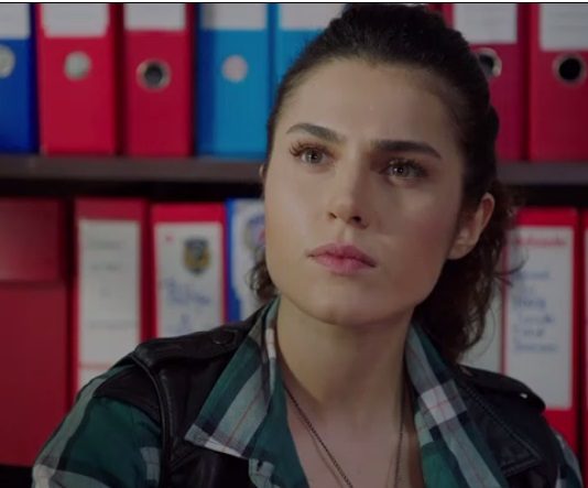 Meryem Dizisi Komiser Burcu Kimdir? Gerçek Adı ve Biyografisi