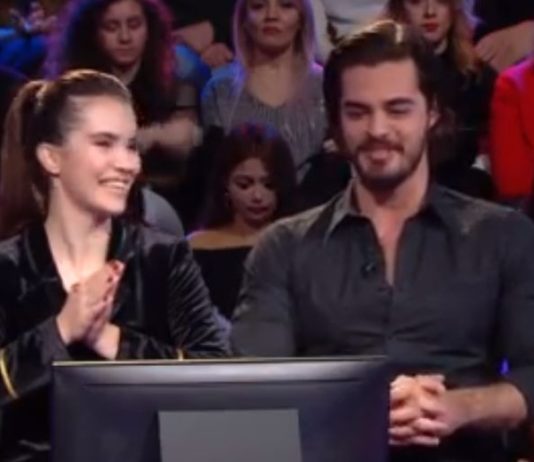 1958 de oynana final maçı 1-1 berabere sonlandığı için sona eren maç hangi iki takım arasında paylaştırılmıştır.