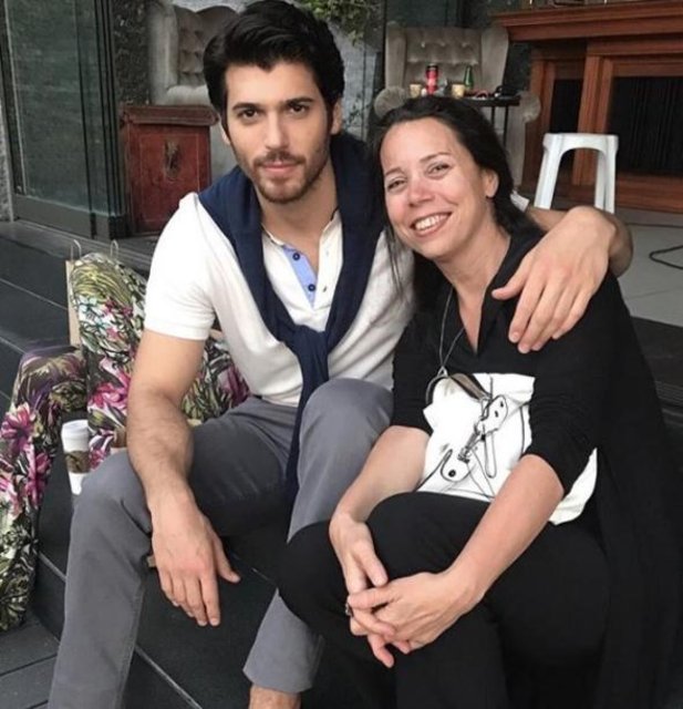 Can Yaman ve Annesi Güldem Hanım