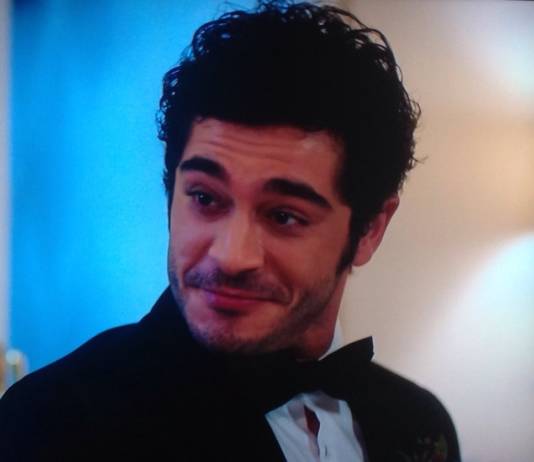 Bizim Hikaye 52.Bölümde Çalan Şarkı! Bana Ellerini Ver Kim Söylüyor?