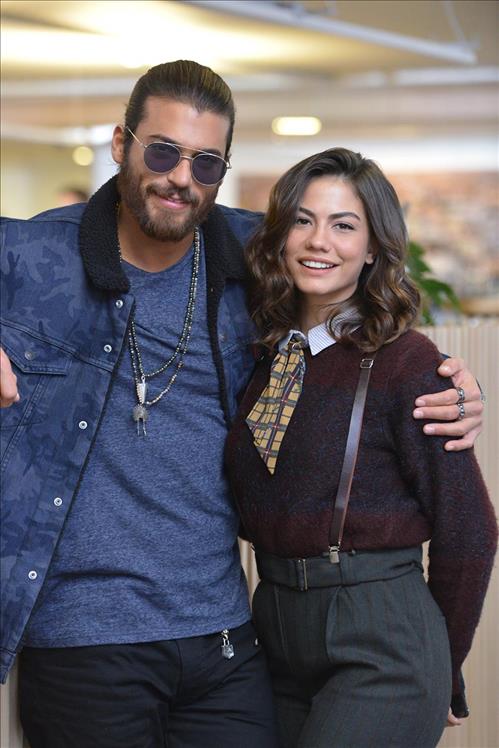 Erkenci Kuş 23. Bölüm Kıyafetleri