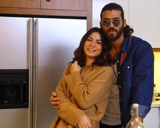 Erkenci Kuş 24. Bölüm Kıyafetleri