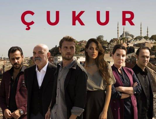 ÇUKUR DİZİSİ EKİBİNDEN ANLAMLI DESTEK!